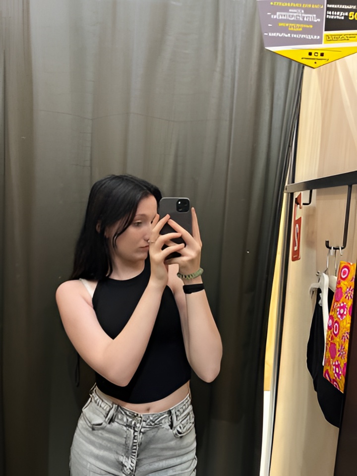 Лина привлекальеная девушка из Верхнего уфалея цена от 5000 руб