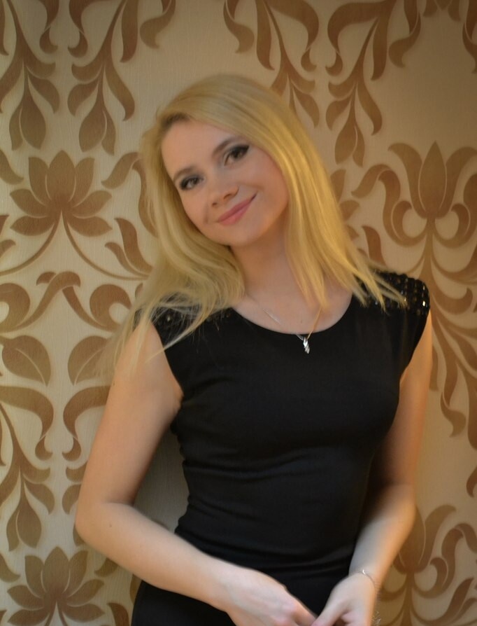 Карина привлекальеная девушка из Верхнего уфалея цена от 3000 руб