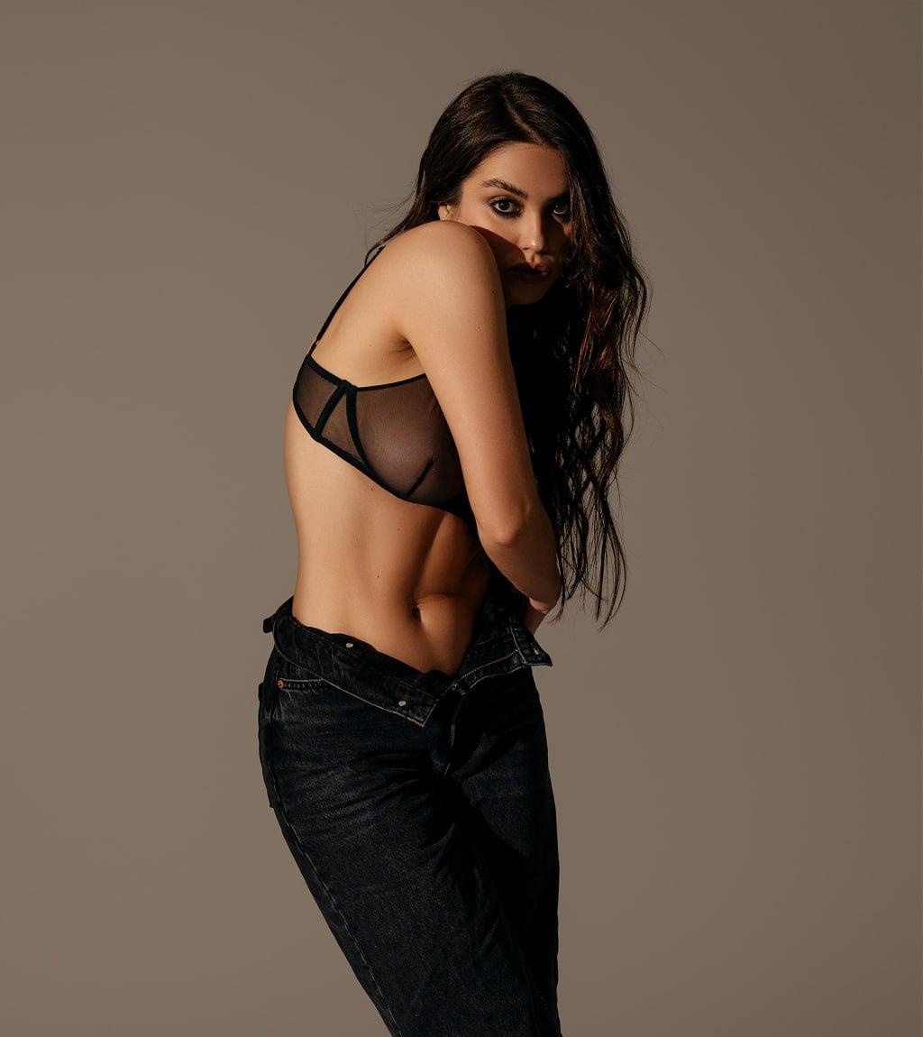 Алина привлекальеная девушка из Верхнего уфалея цена от 7000 руб