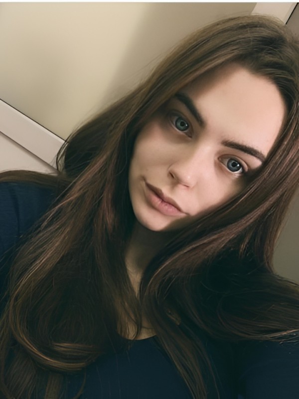 Анюта привлекательная девушка из Верхнего уфалея цена от 5000 руб