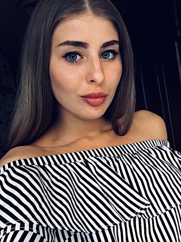 Алена привлекательная девушка из Верхнего уфалея цена от 3500 руб