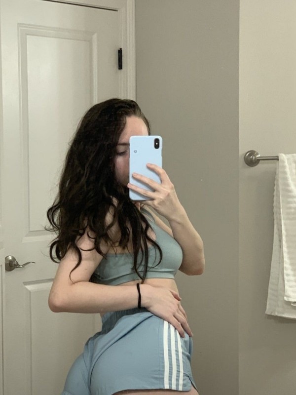 Дина привлекательная девушка из Верхнего уфалея цена от 3000 руб