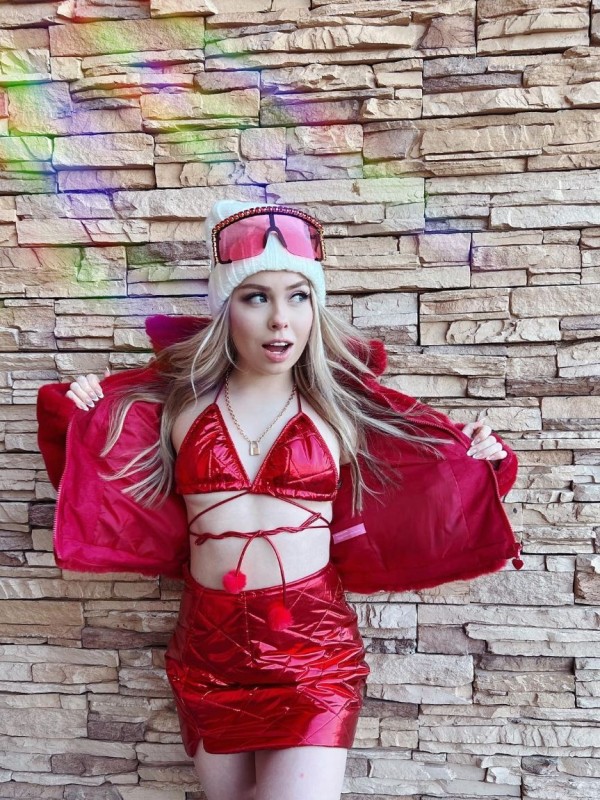 Лизок привлекательная девушка из Верхнего уфалея цена от 5000 руб