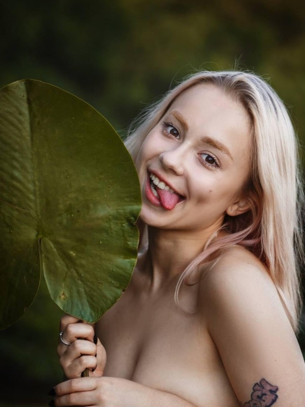 Аринка привлекательная девушка из Верхнего уфалея цена от 7000 руб